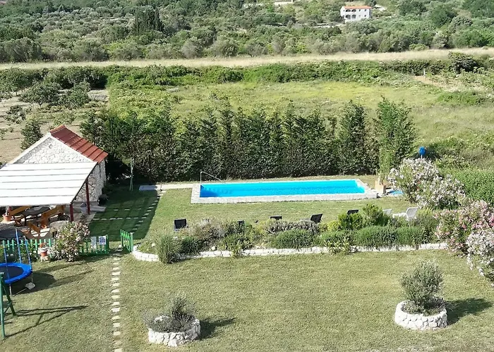 Manuela * Ljubac (Zadar)